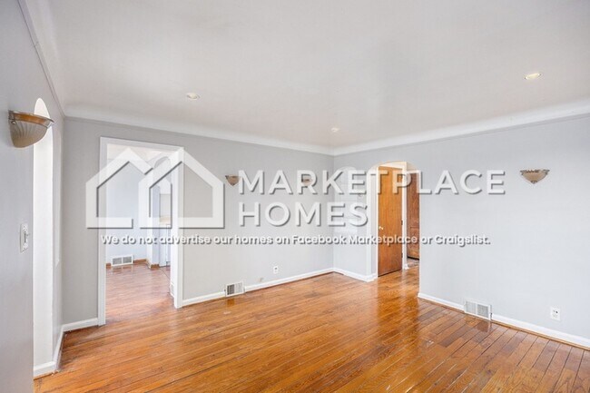 Building Photo - 16242 Carlisle St