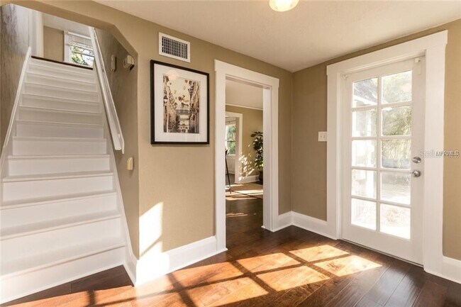 Building Photo - 1111 E Patterson St