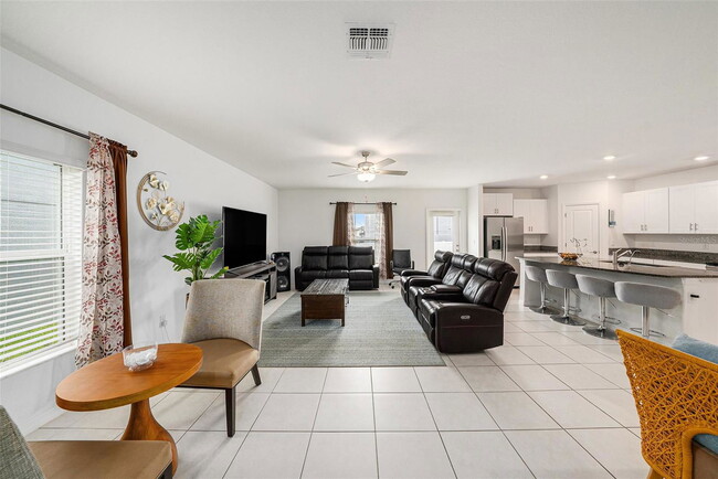 Building Photo - 6300 Beverly Hls Dr