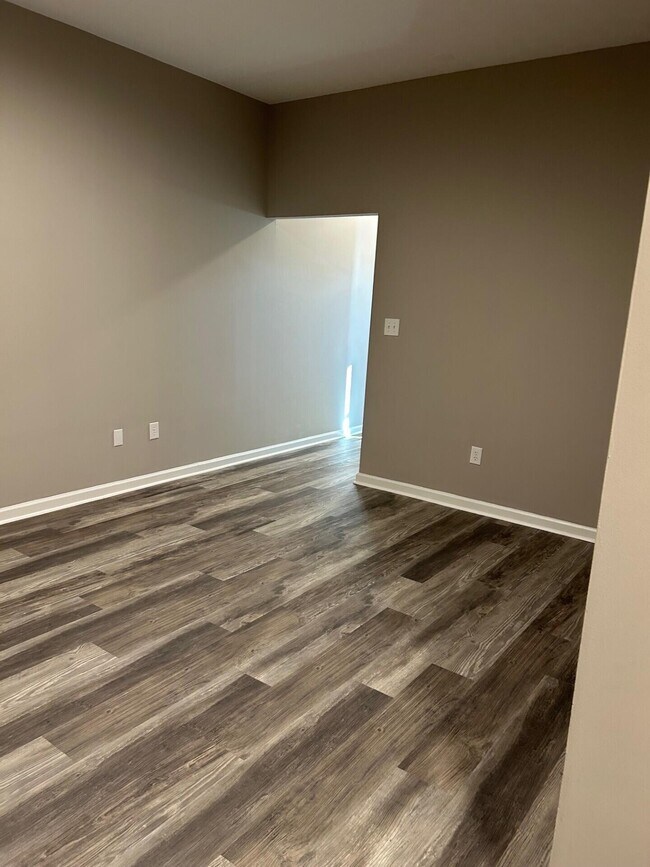 Building Photo - 236 Wray Ct