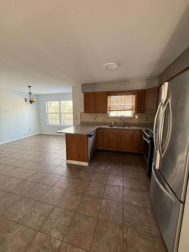 Building Photo - 1 Sunnydale Ct