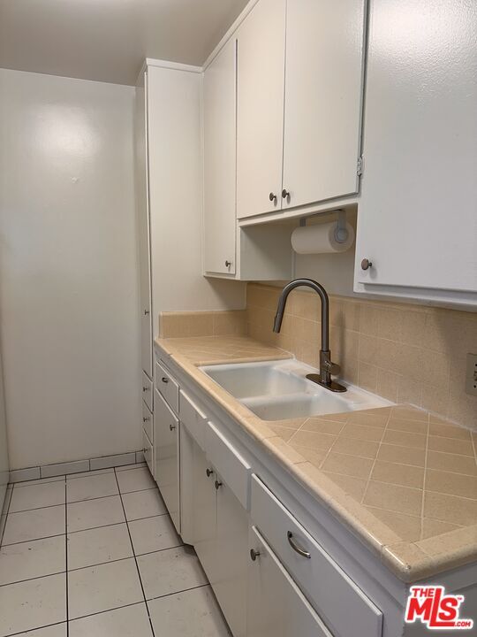 Building Photo - 5411 S Centinela Ave