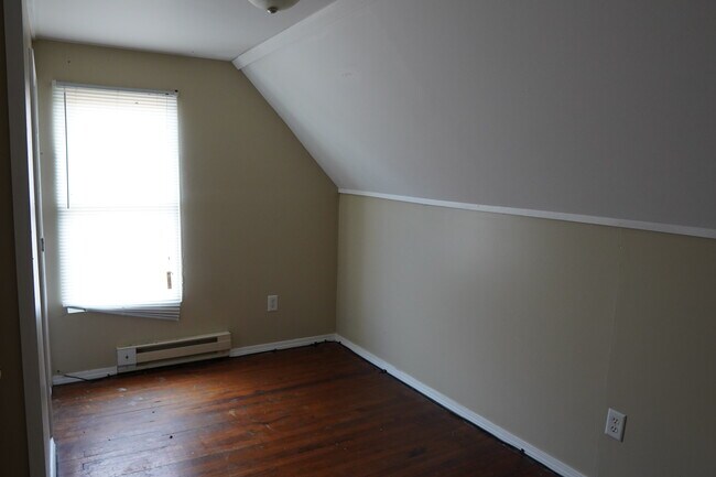 Building Photo - 545 Green St