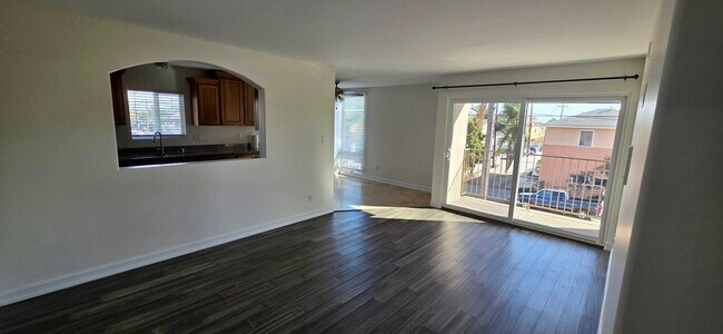 Building Photo - North Park 2bed/2bath with parking