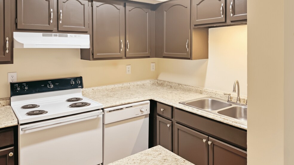 Building Photo - Aztec Villa Apartments