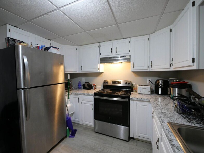 Building Photo - 85 Sylvan Ridge Rd
