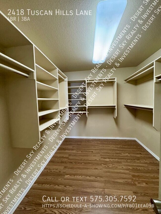 Building Photo - 2418 Tuscan Hills Ln