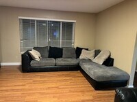 Building Photo - Spacious home