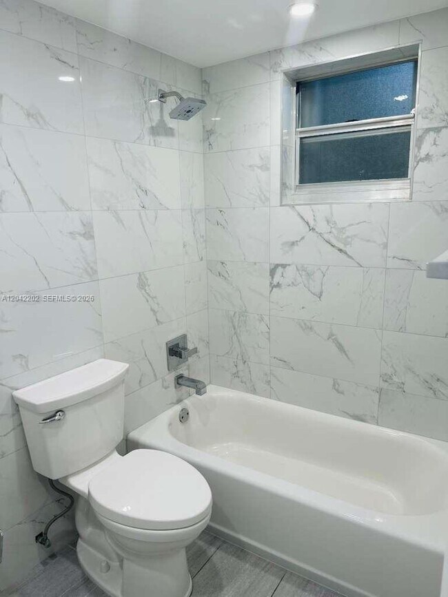 Building Photo - 1230 W 54th St