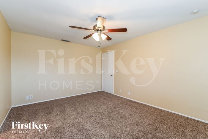 Building Photo - 2511 Broad Ranch Dr