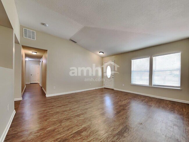 Building Photo - 86718 Cartesian Pointe Dr