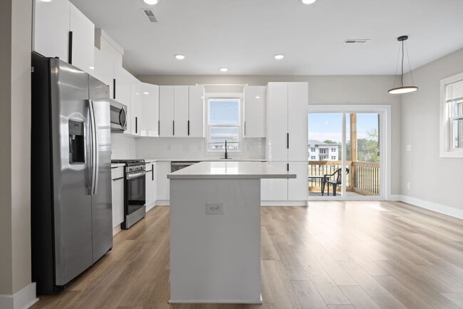 Building Photo - Stylish & Spacious Home in Prime Durham Location – Modern Living with Comfort & Convenience