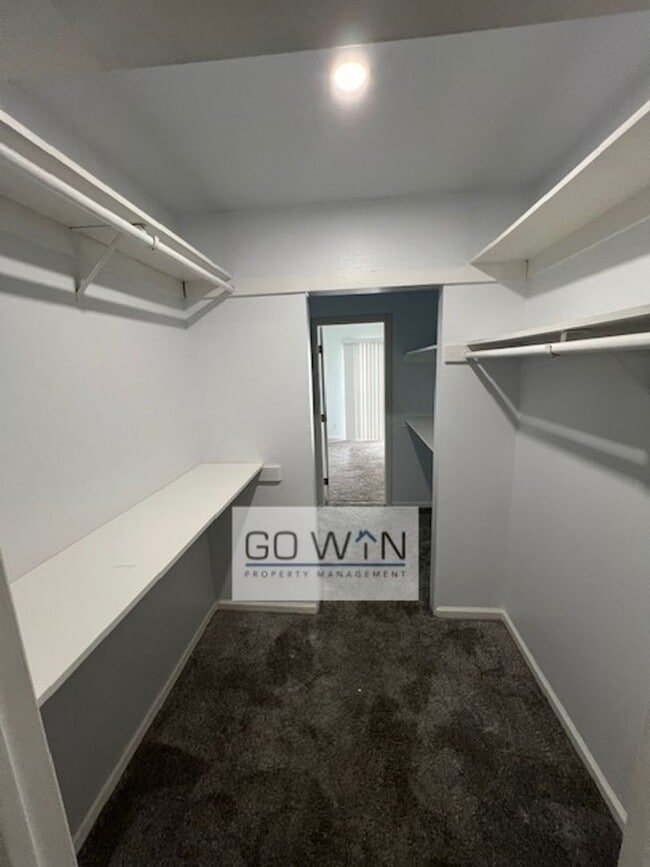 Building Photo - 4 Bed/ 2 Bath - House Tempe