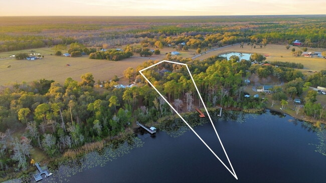 Building Photo - 6197 Lake Winona Rd