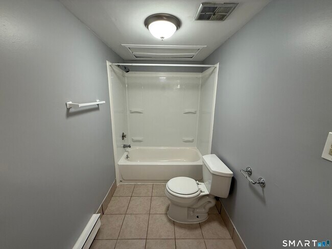 Building Photo - 113 Candlewood Dr
