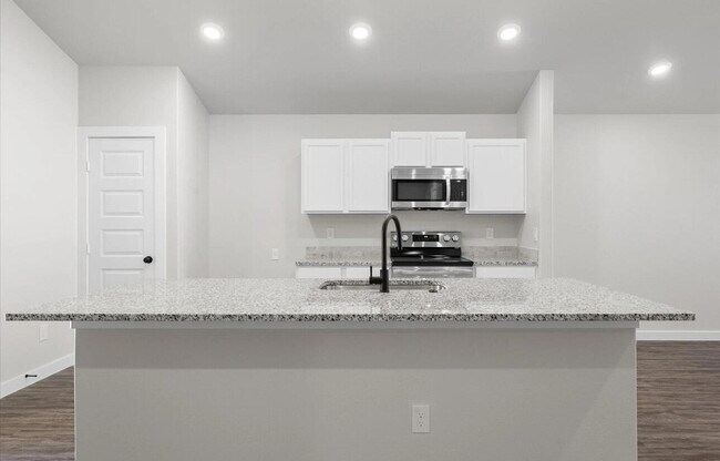 Building Photo - 2162 Langford Ave