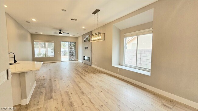 Building Photo - 1948 Kachina Mountain Dr