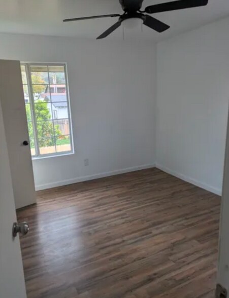 Building Photo - 4224 N Ventura Ave