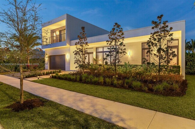 Building Photo - 16703 Botaniko Dr S