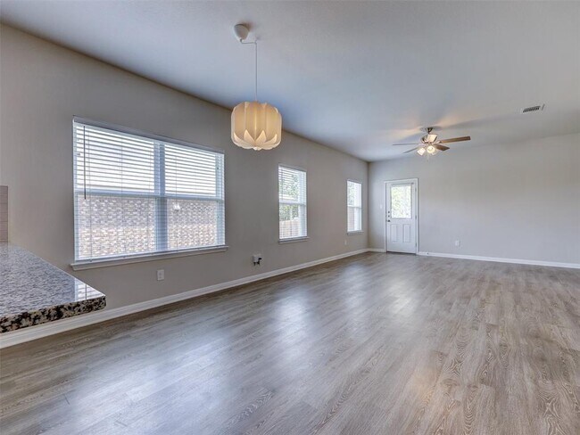 Building Photo - 2028 Birkby Ct