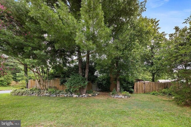 Building Photo - 511 Avondale Dr