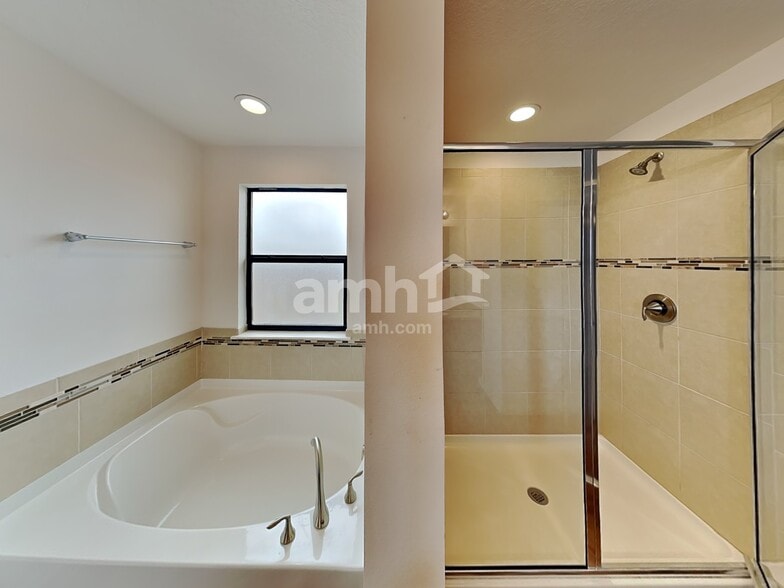 Building Photo - 11818 Winterset Cove Dr