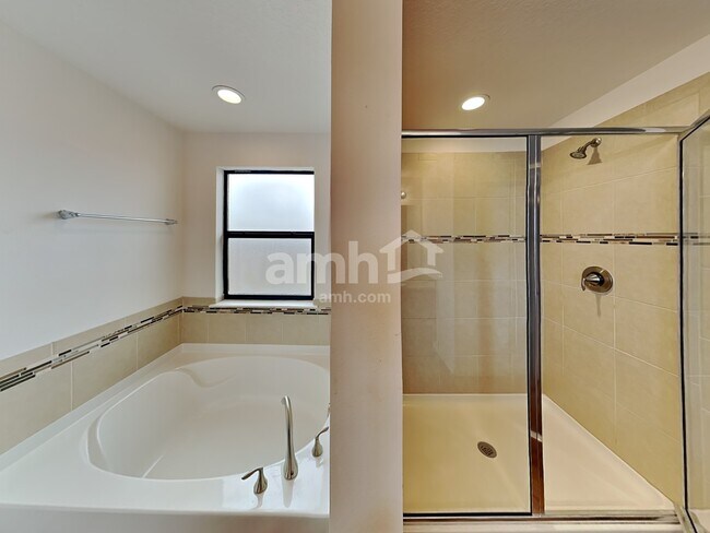 Building Photo - 11818 Winterset Cove Dr