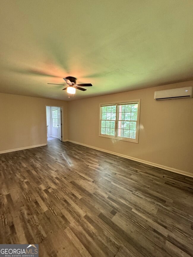 Building Photo - 39 Royal Oaks Ln