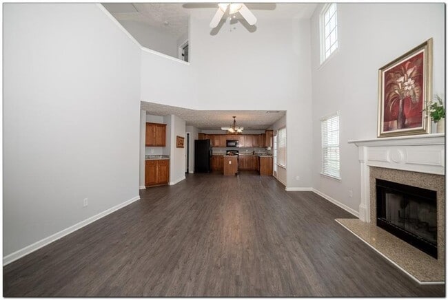 Building Photo - 3832 Roxberry Hill Ln NE