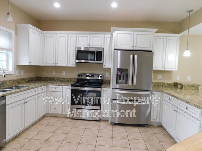 Building Photo - 198 Blackbird Village Cir