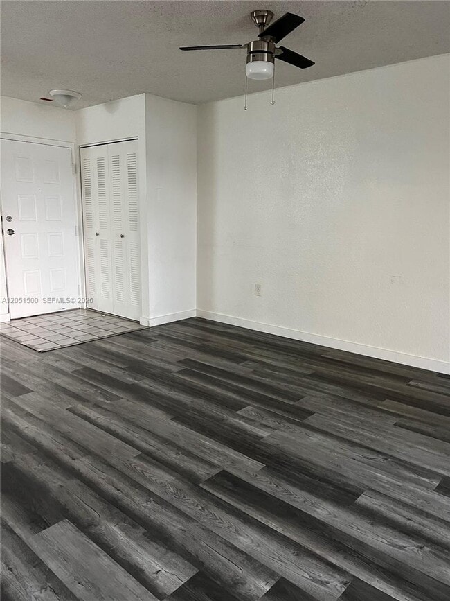 Building Photo - 2831 N Oakland Forest Dr
