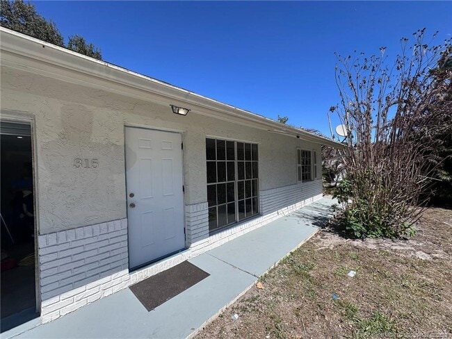 Building Photo - 315 SE Norfolk Blvd