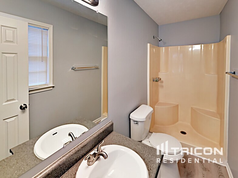 Building Photo - 175 Freestone Dr