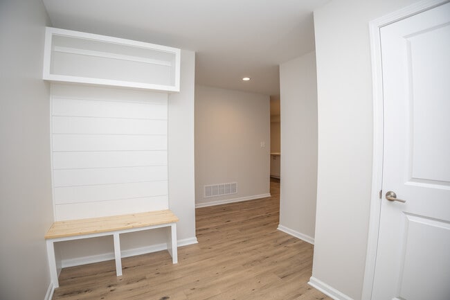 Building Photo - 836 El Dorado Dr