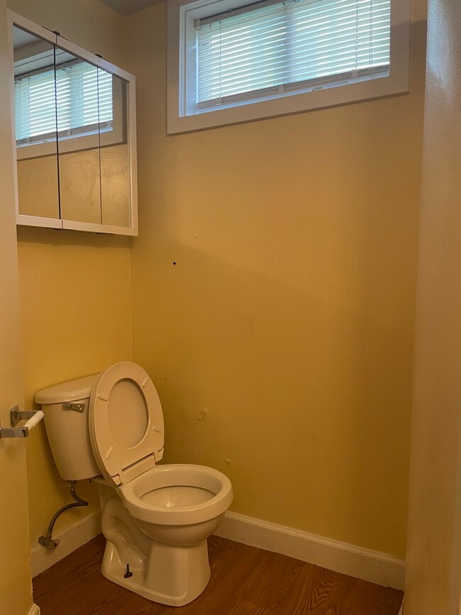 Building Photo - 109 Lathrop St