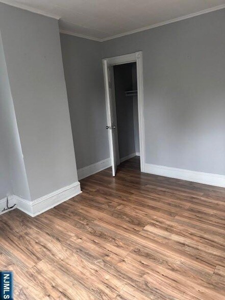 Building Photo - 73 College Pl