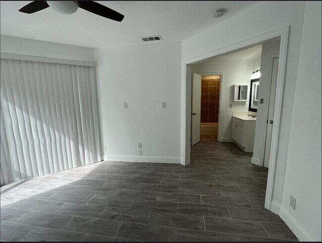 Building Photo - 2526 Lemon Tree Ln