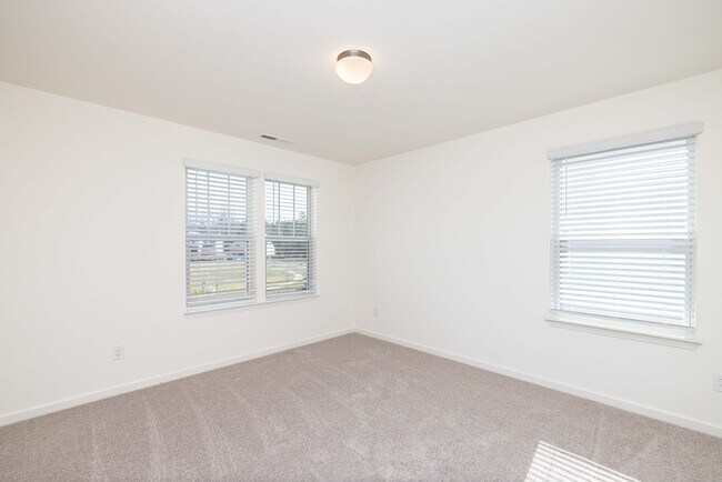 Building Photo - 724 Scotch Meadows Loop