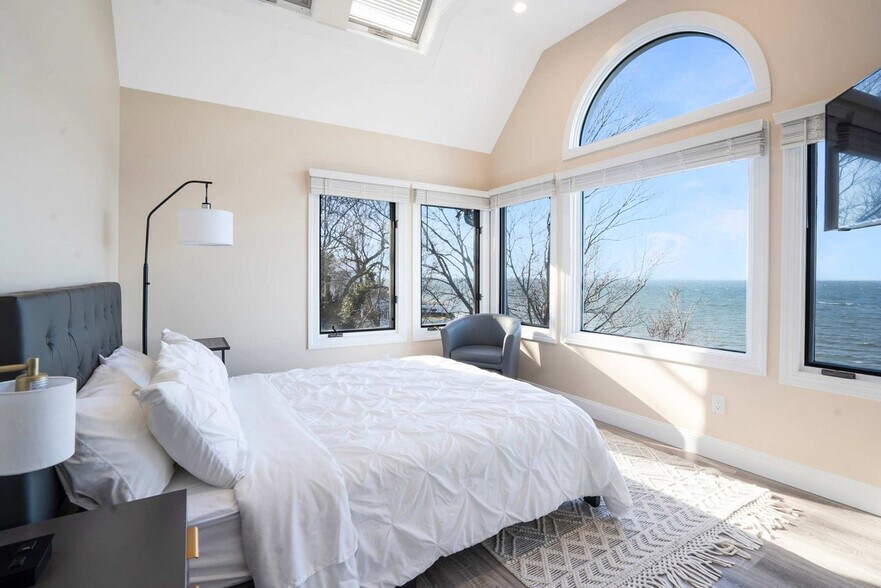 Building Photo - 54 Cliff Rd