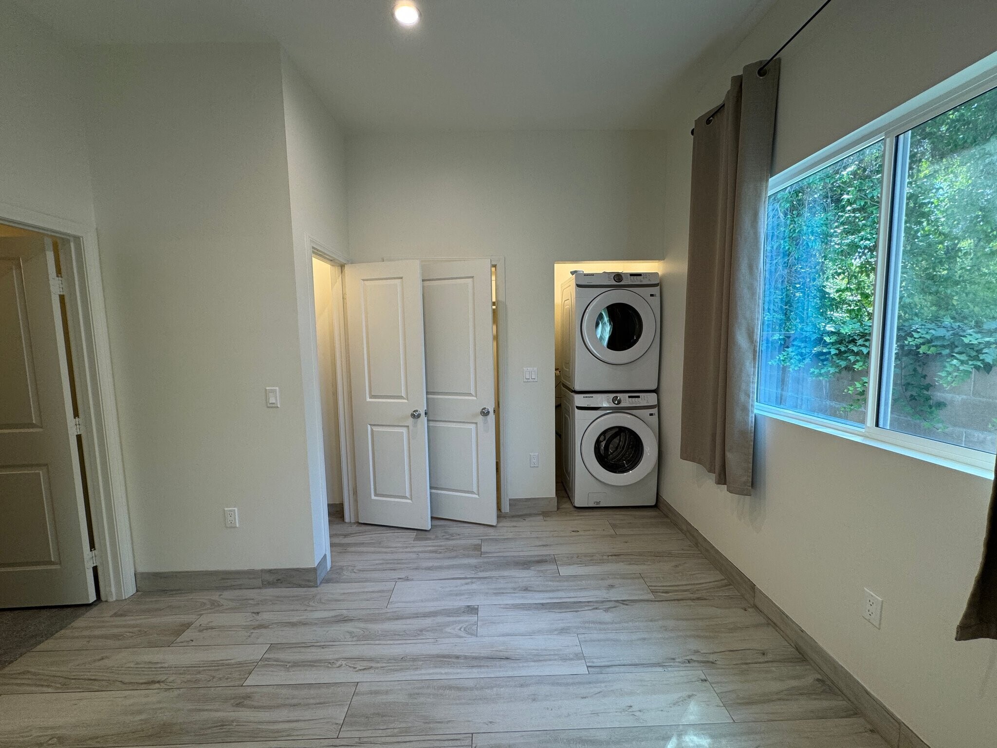 Building Photo - 23110 Mulholland Dr