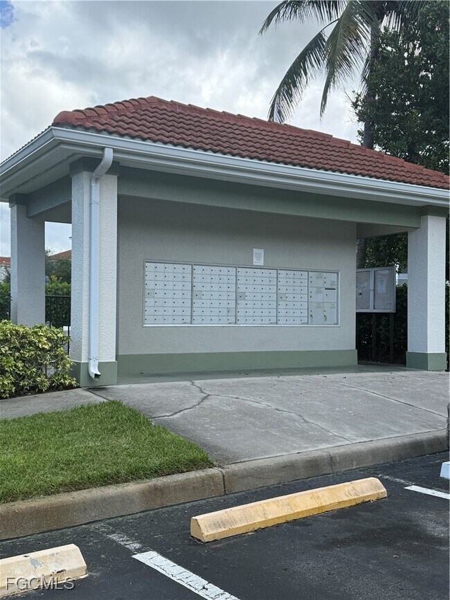 Building Photo - 23680 Walden Center Dr