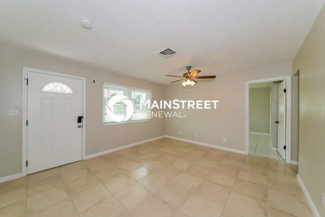 Building Photo - 3 Bedroom Pet-Friendly Home in SARASOTA, F...