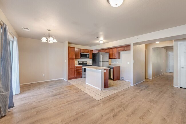 Building Photo - Spacious Multi-Level Townhome in Brookwillow