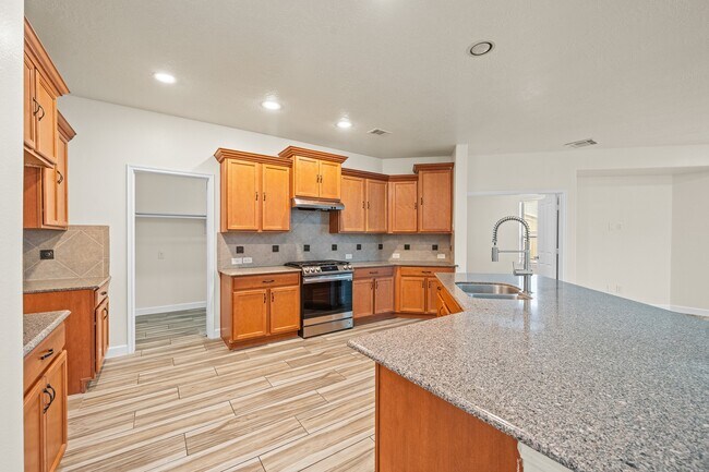 Building Photo - 15623 Harris Canyon Ln