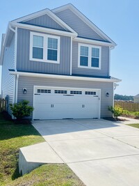 Building Photo - 737 Aria Ln
