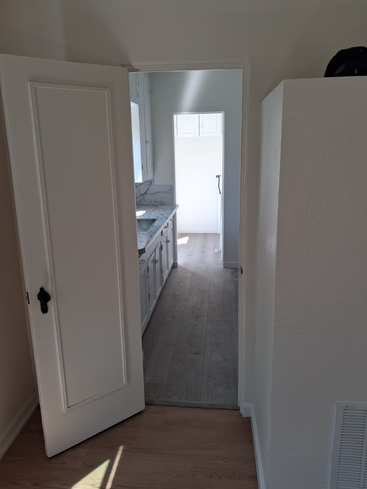 Building Photo - 626 Emory St