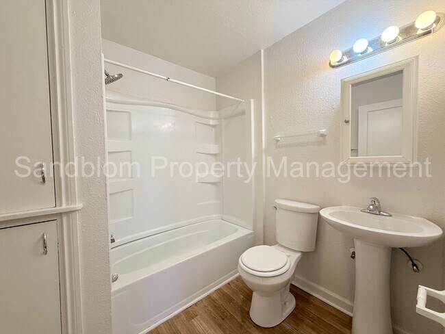 Building Photo - For Lease | Brookside | Available Now!