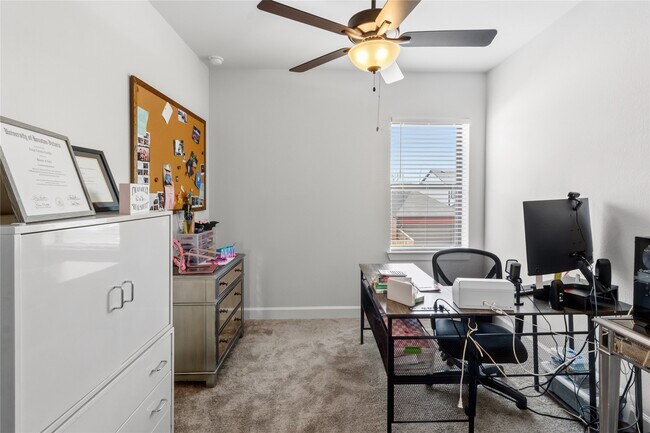 Building Photo - 1530 Noble Pk Dr