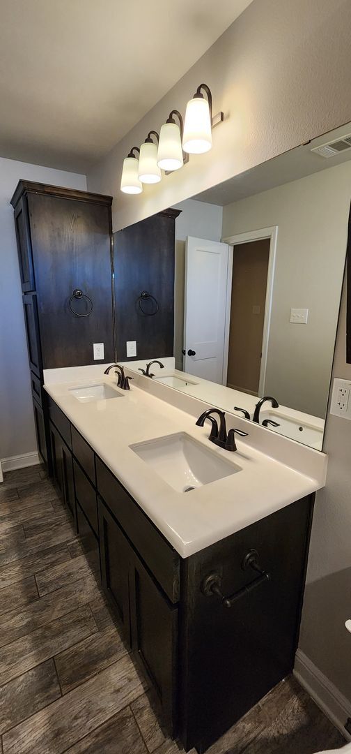 Building Photo - Gorgeous 3 bed/2 bath in Trimmier Estates ...