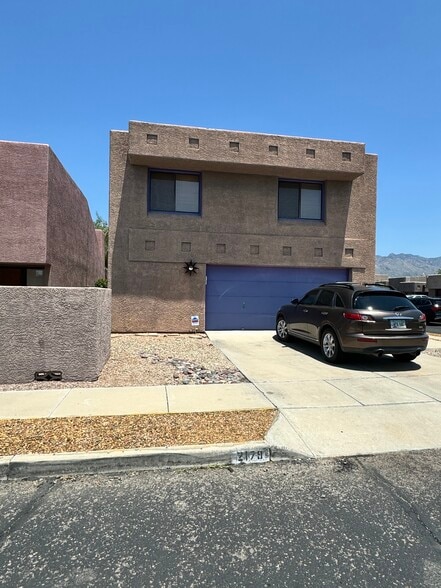 Primary Photo - 2179 E Gazania Ln